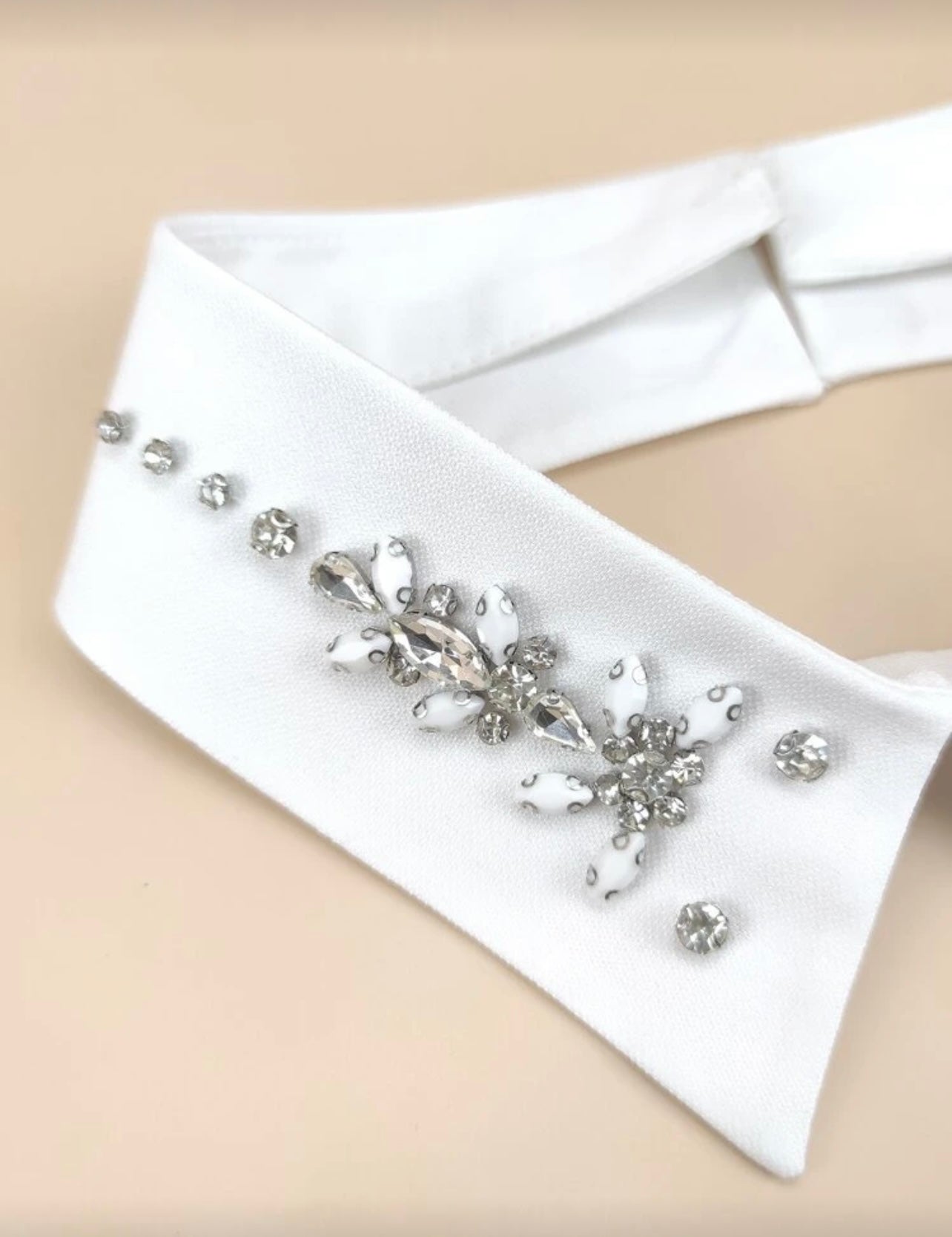 Cuello Pearl Chic
