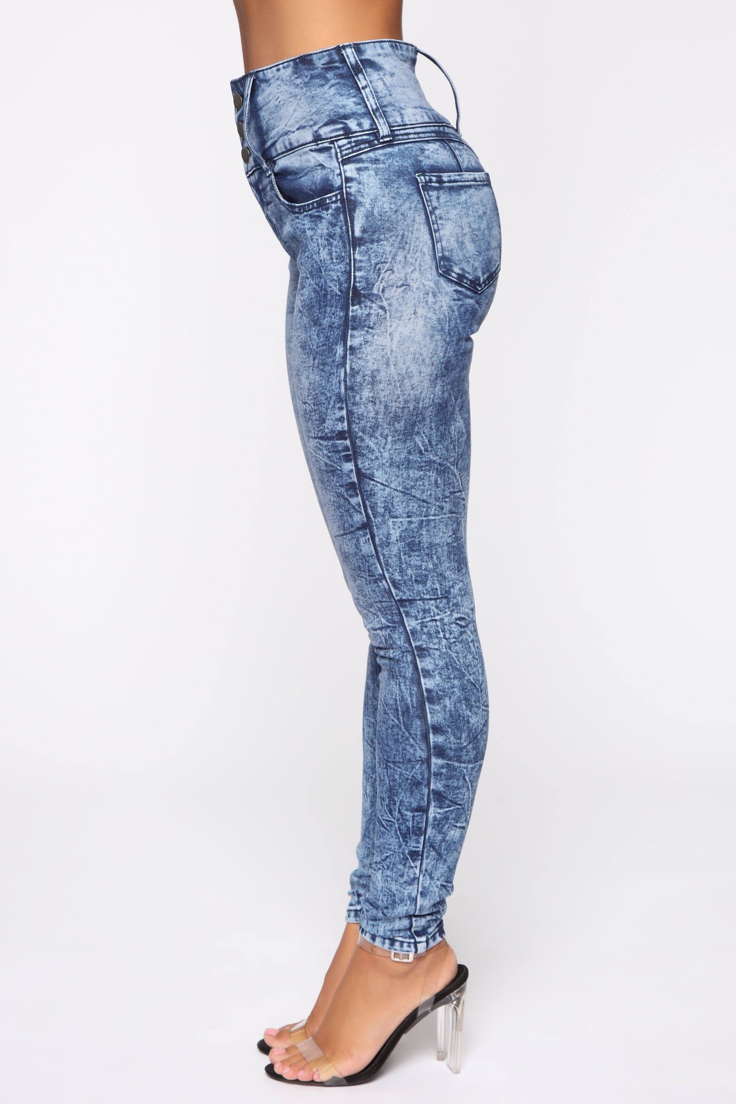 Jean skinny tiro alto con botones