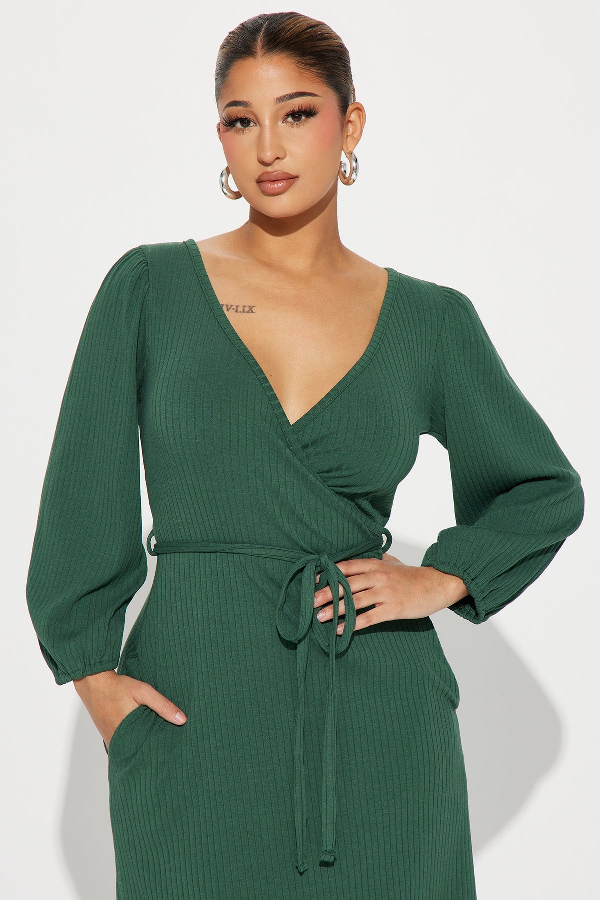 Vestido midi cruzado verde