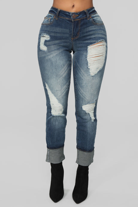 Jeans Doblados con Rasgados