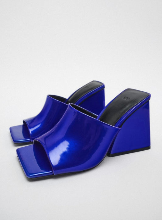 Sandalias Mules Azules Metalizadas con Tacón Bloque